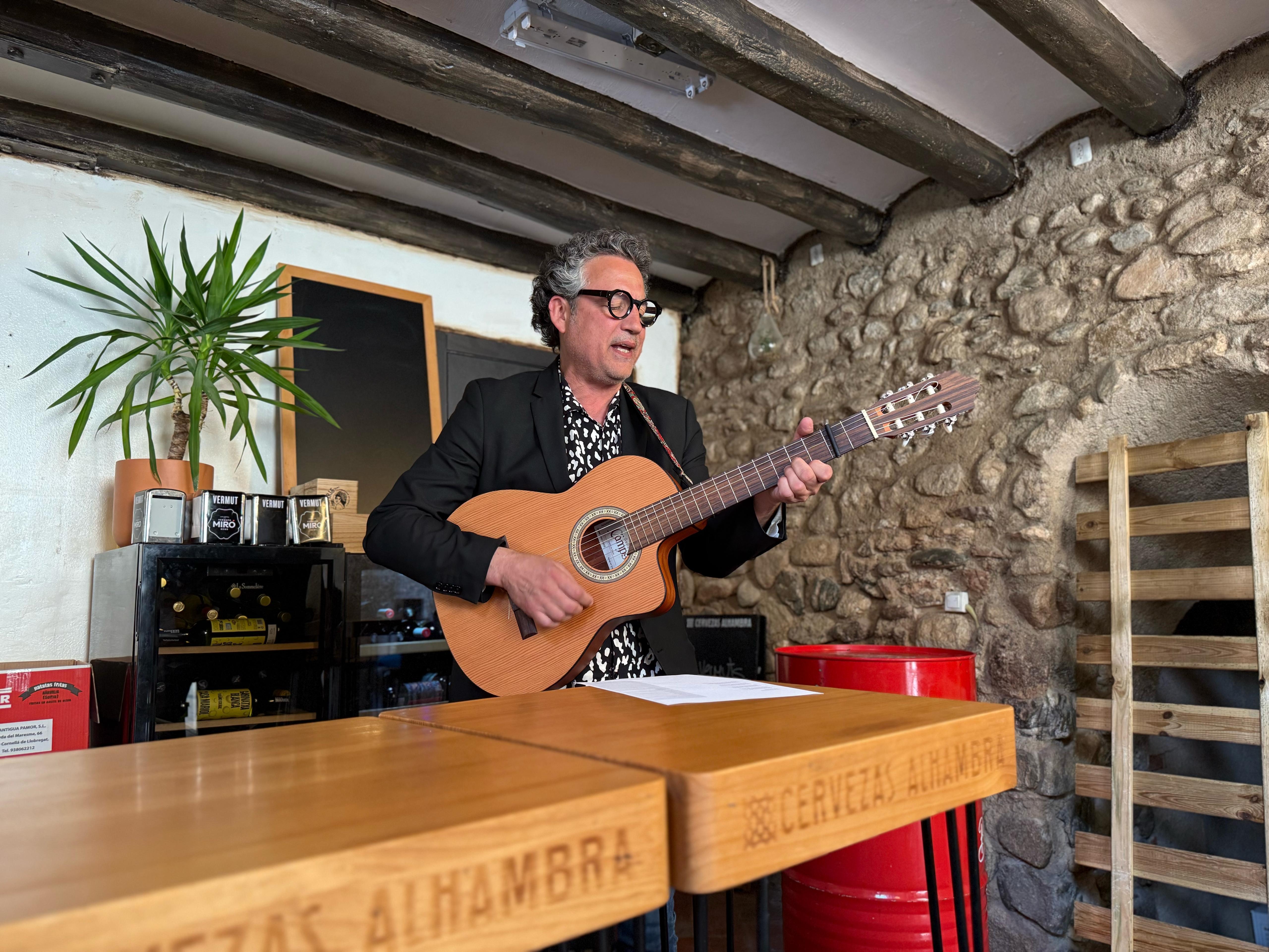 Fito Luri publica el llibre-disc “Seda i ferro” i el presenta en un concert per Sant Pere a Reus